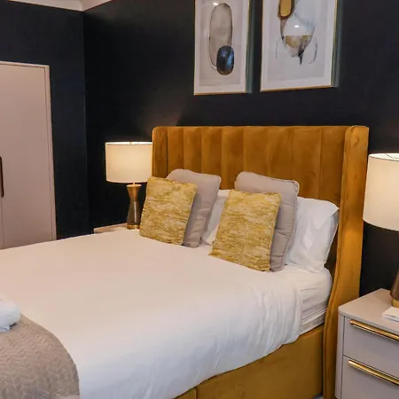 The Salisbury Sleeps 4 Classic * Скарборо